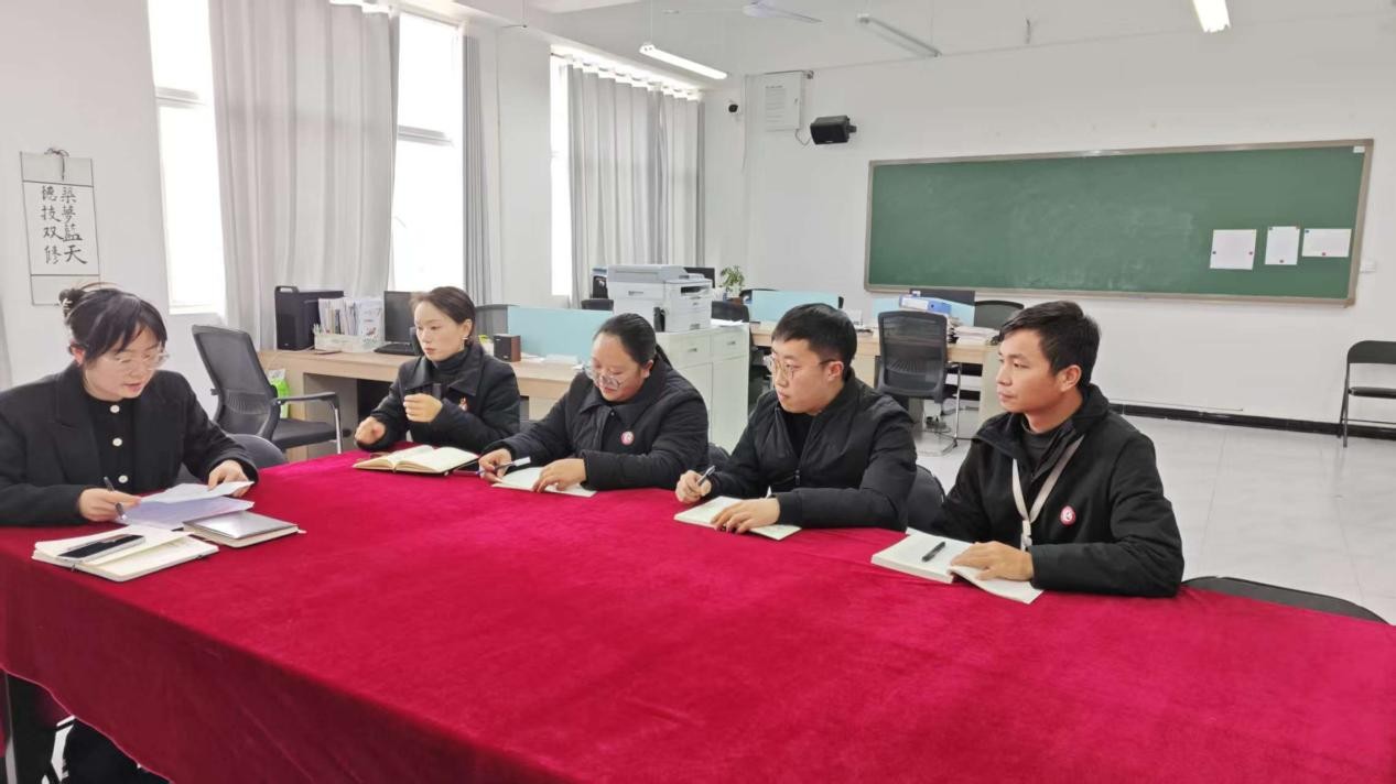 马克思主义学院召开新学期教研工作会议