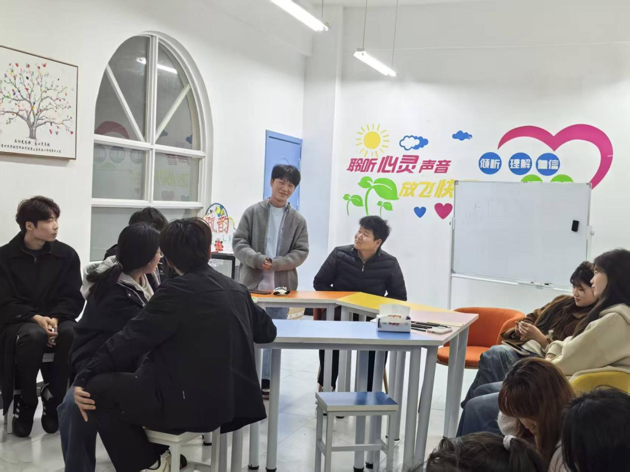 心理茶话会助力学生舒缓压力筑牢心理防线