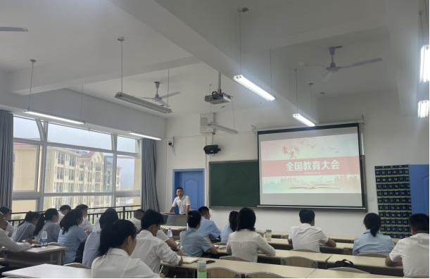 贵州民用航空职业学院 “三全育人”暨“师德师风建设”教师培训